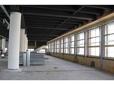 Zateplení vnitřních konstrukcí Baťova institut ve Zlíně foukanou izolací